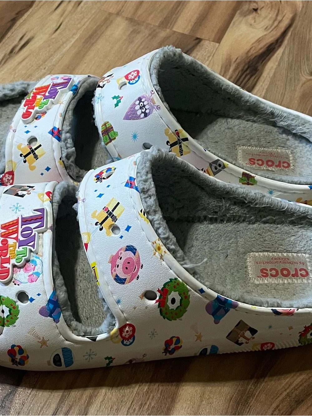 Disney Pixar Crocs Toy to the World Faux Fur Lined Slides Unisex Size 10M 12W
